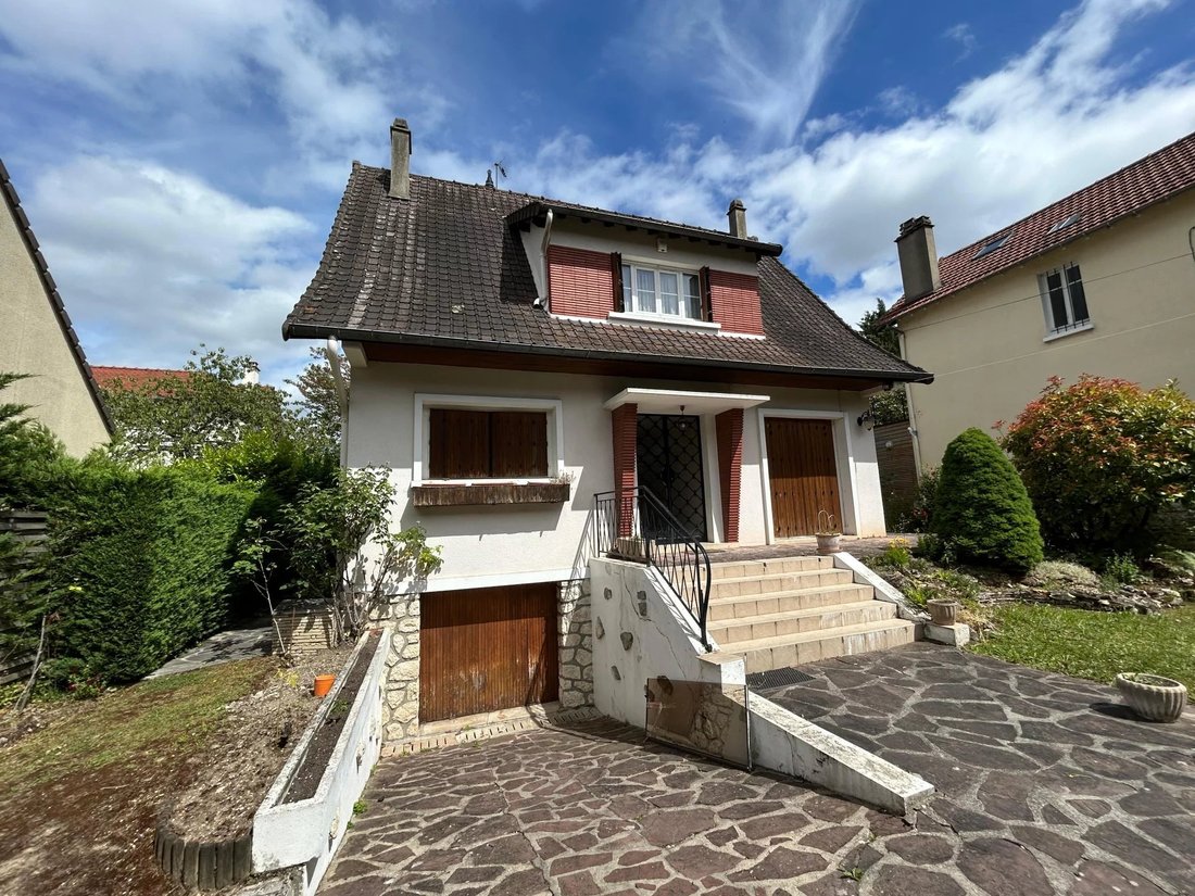 House in Centre Ville-Tour du Lac, Enghien-les-Bains, France 1 - 18843151
