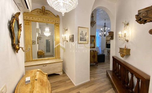 Apartment in Centro Storico, Desenzano del Garda, Lombardy 1