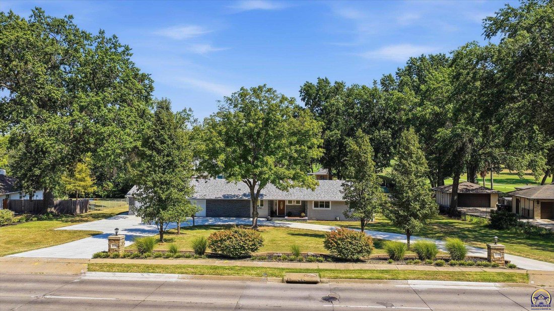 Andere in Topeka, Kansas, Vereinigte Staaten 1 - 18844030