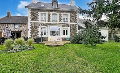 House in Le Vivier-sur-Mer, Brittany, France 1