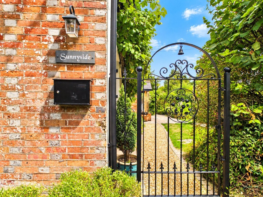 House in Bransgore, England 2 - 18850002