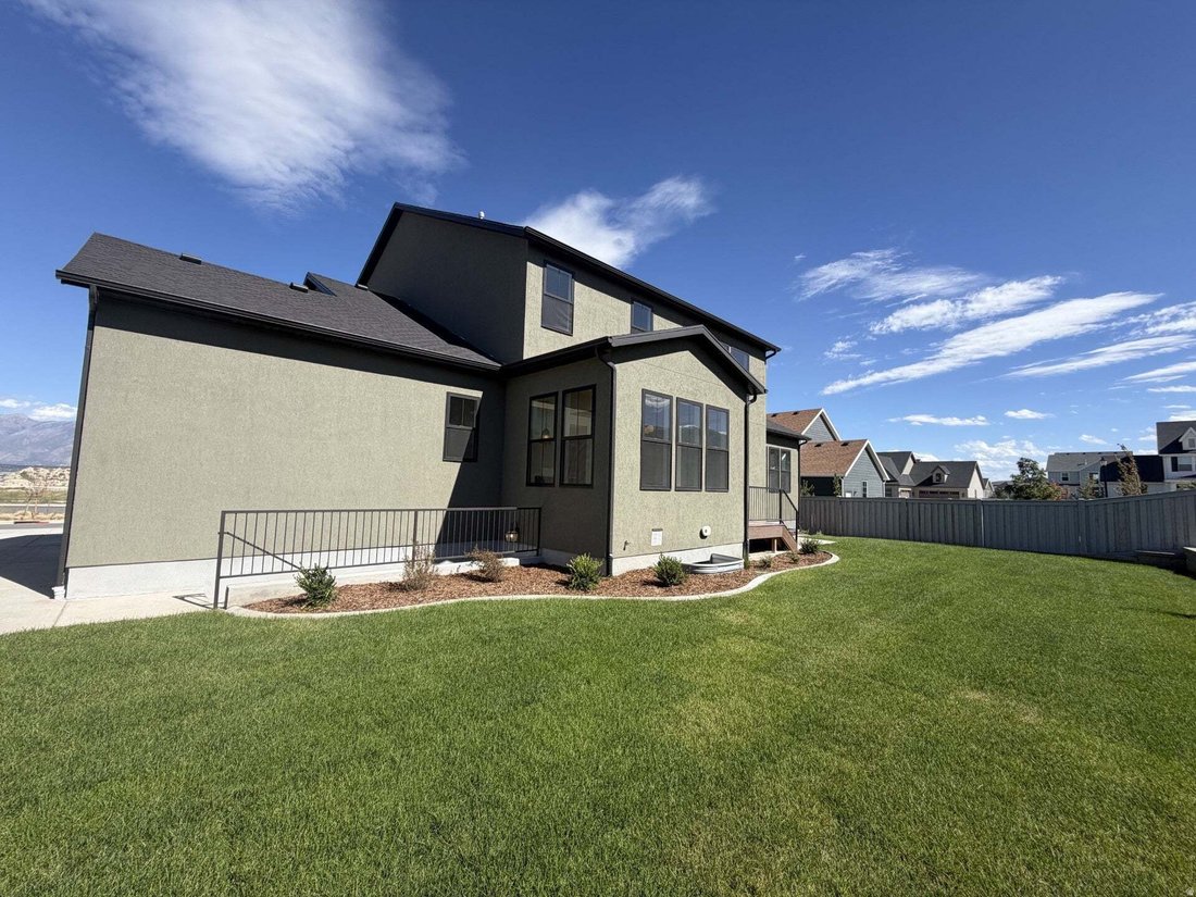 House in Saratoga Springs, Utah, United States 3 - 18108877