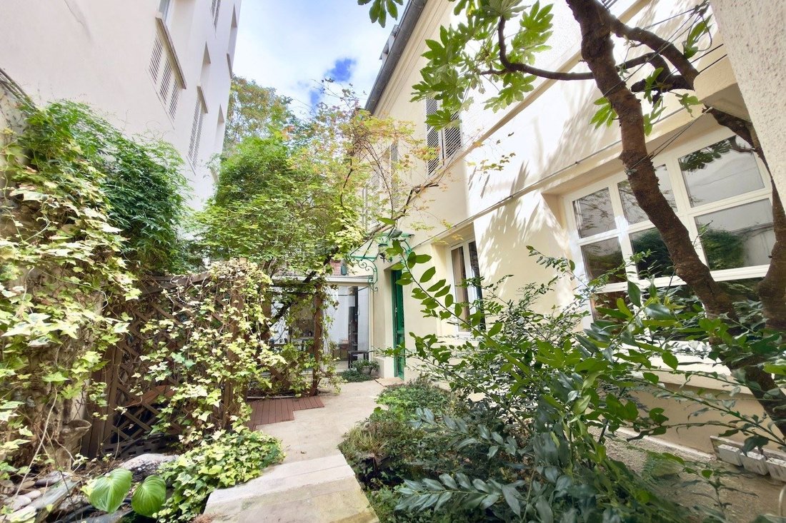 House in Cambronne-Garibaldi, Paris 15e Arrondissement, Paris 1 - 18765417