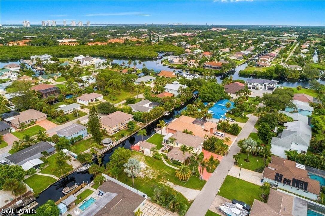 Maison à Bonita Springs, Floride, États-Unis 2 - 18845266
