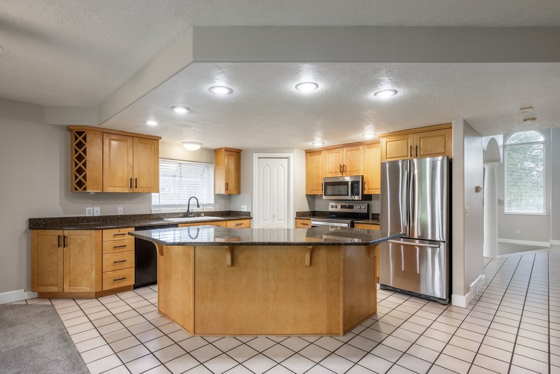 Casa a Taylorsville, Utah, Stati Uniti 2 - 18749479
