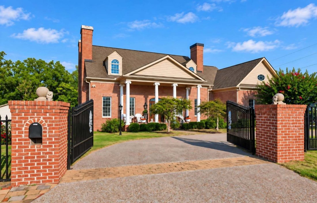 House in Smithville, Tennessee, United States 1 - 18846375