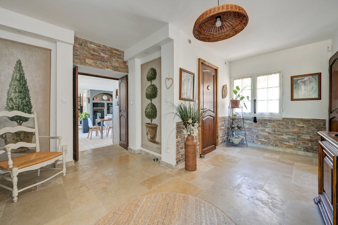 House in Saint-Cannat, Provence-Alpes-Côte d'Azur, France 5 - 18849249