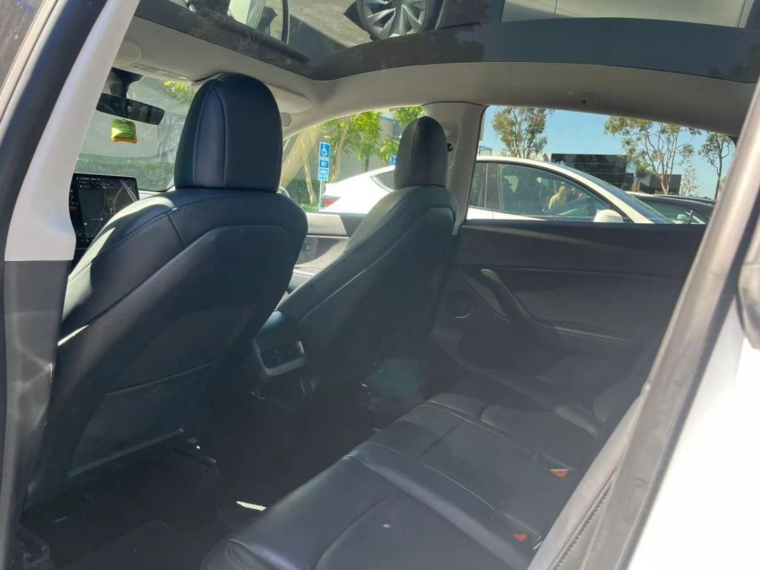 Suv in Costa Mesa, CA, United States 4 - 18848251