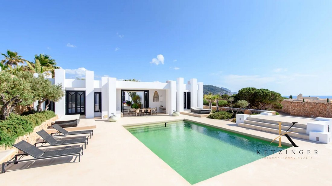 Villa in Sant Joan de Labritja, Balearic Islands, Spain 1 - 16490858