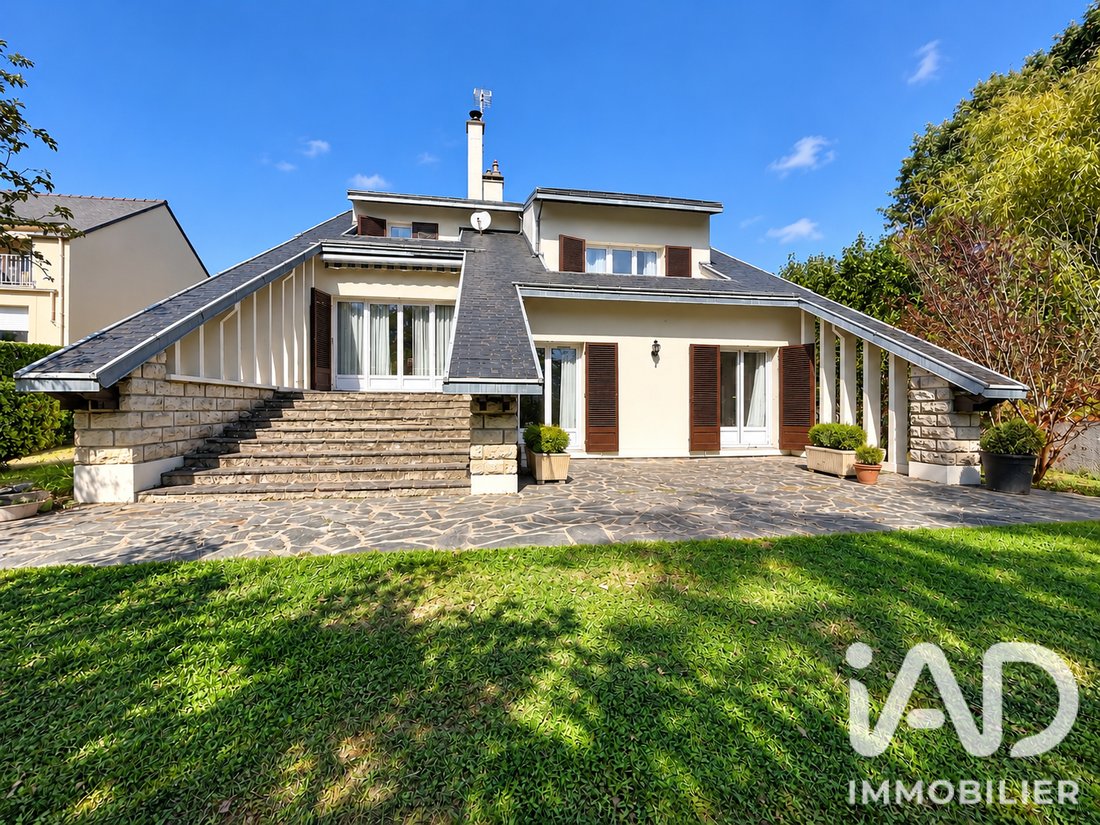 House in Boussy-Saint-Antoine, Ile-de-France, France 1 - 18855565