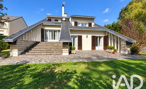 House in Boussy-Saint-Antoine, Ile-de-France, France 1
