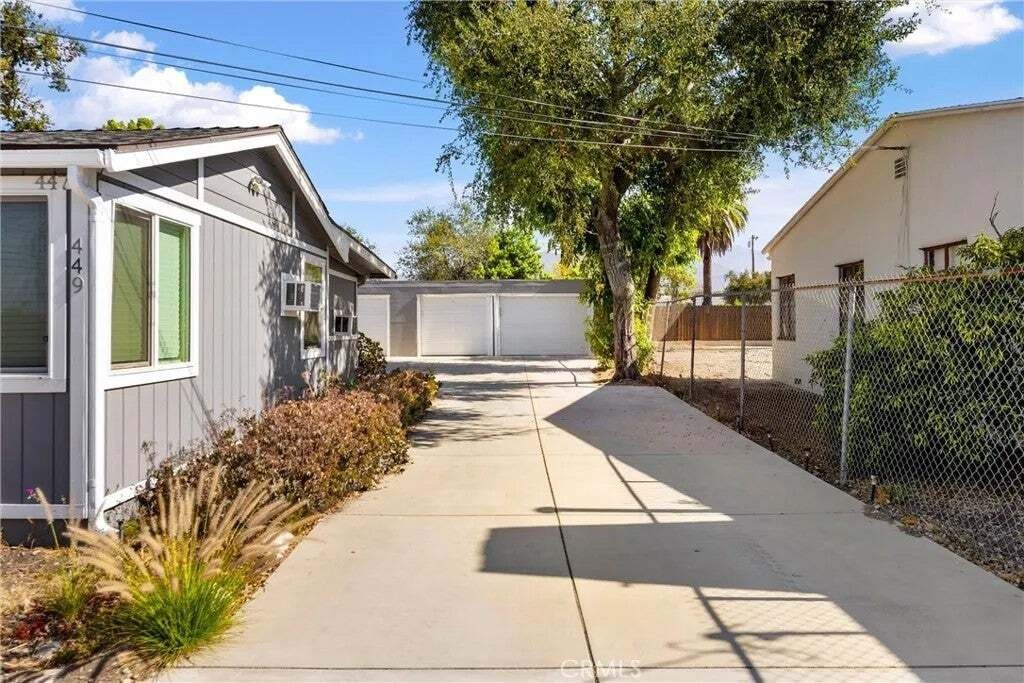 Condo in Claremont, California, United States 3 - 18591989
