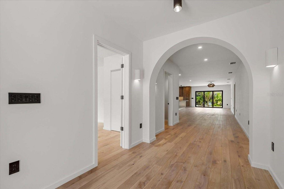 House in Sarasota, Florida, United States 3 - 18846118
