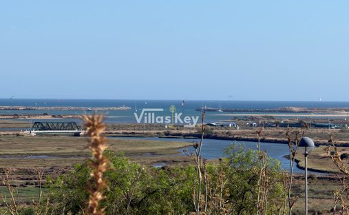 Villa in Mexilhoeira Grande, Algarve, Portugal 1