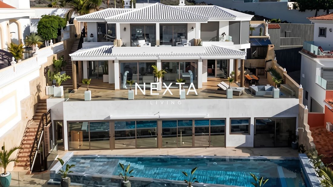 Villa in Costa Adeje, Adeje, Canary Islands 1 - 18845184