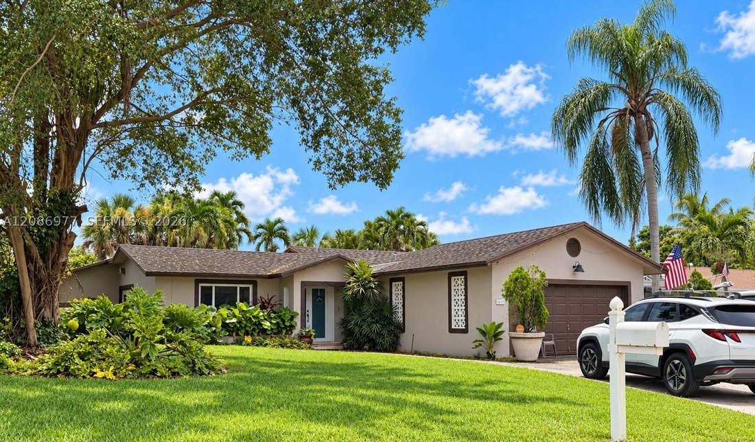House in Miami, Florida, United States 1 - 18845939