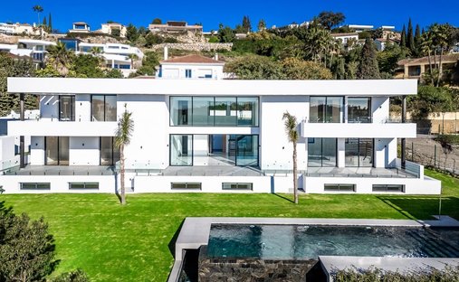 Villa in Estepona, Andalusia, Spain 1
