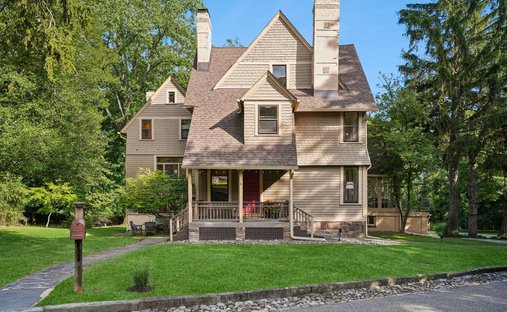 House in Arlington, Massachusetts, United States 1