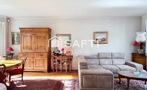 House in Le Centre, Maisons-Alfort, France 1