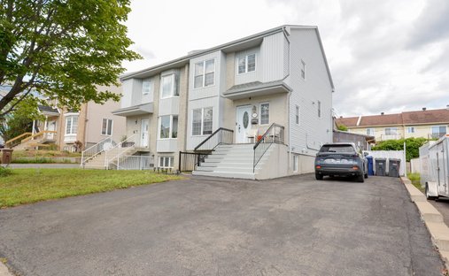 Casa en Laval, Quebec, Canadá 1