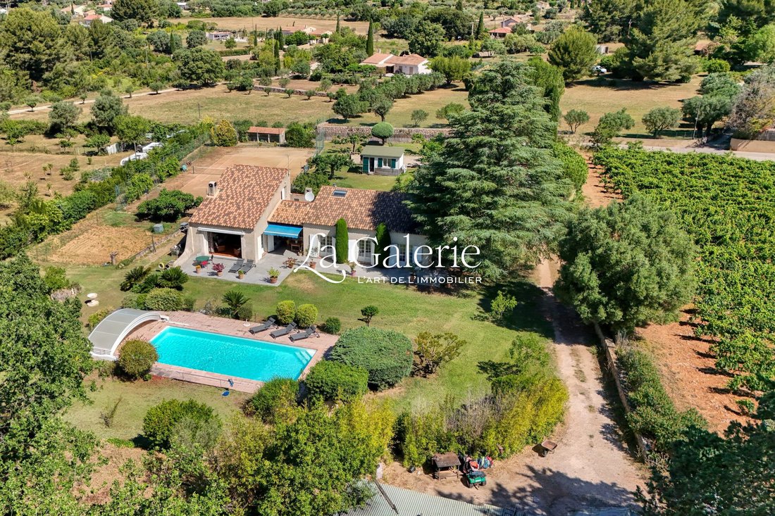 Villa a Sanary-sur-Mer, Provenza-Alpi-Costa Azzurra, Francia 1 - 18849028