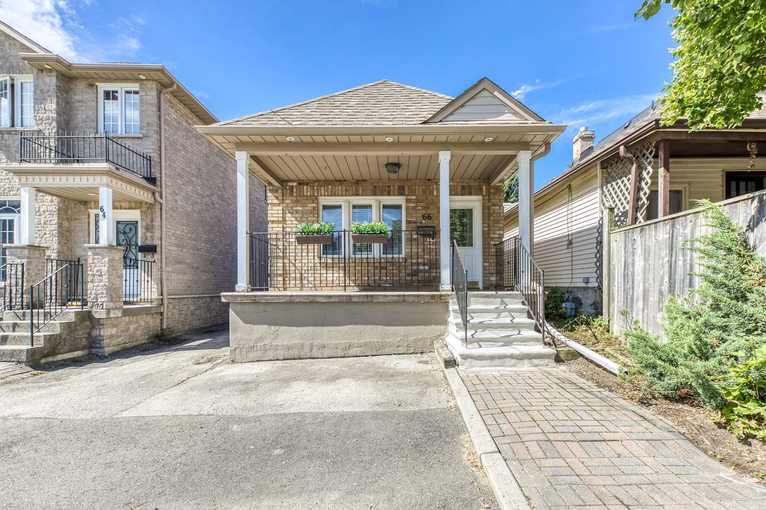 Haus in Toronto, Ontario, Kanada 1 - 18279619