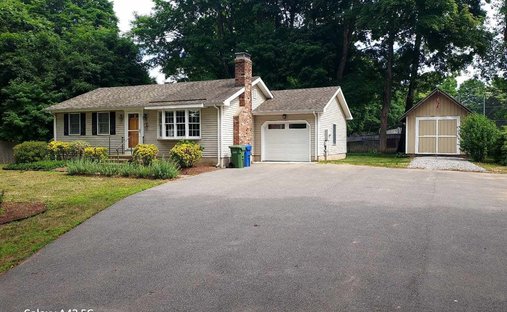 House in Essex, Connecticut, United States 1