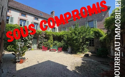 Tenuta a Cézy, Borgogna-Franca Contea, Francia 1