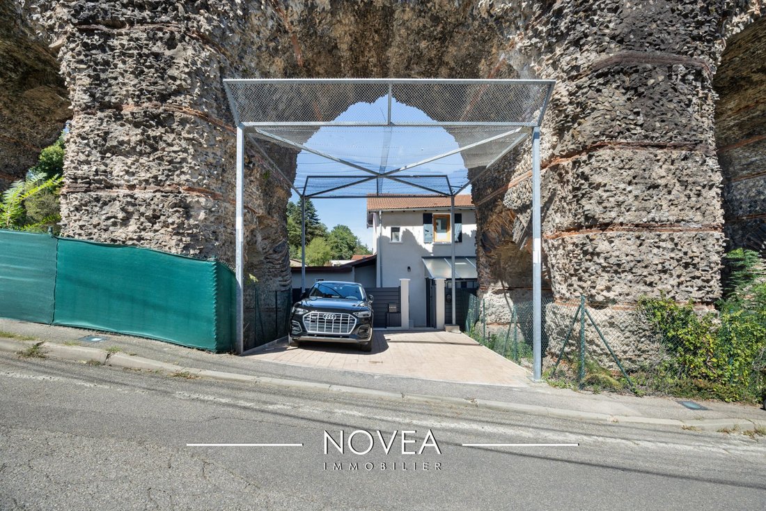 House in Sainte-Foy-lès-Lyon, Auvergne-Rhône-Alpes, France 2 - 18849018