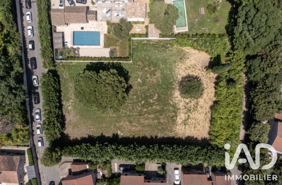 Terreno en Saint-Remy-de-Provence, Provenza-Alpes-Costa Azul, Francia 1 - 18852071