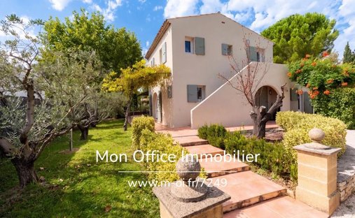 House in Granettes-Jauberte-Sainte Anne, Aix-en-Provence, France 1