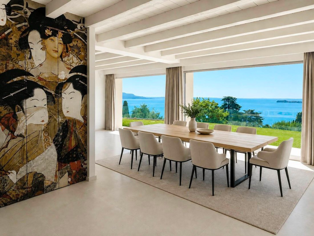 Villa in Gardone Riviera, Lombardy, Italy 1 - 14350033