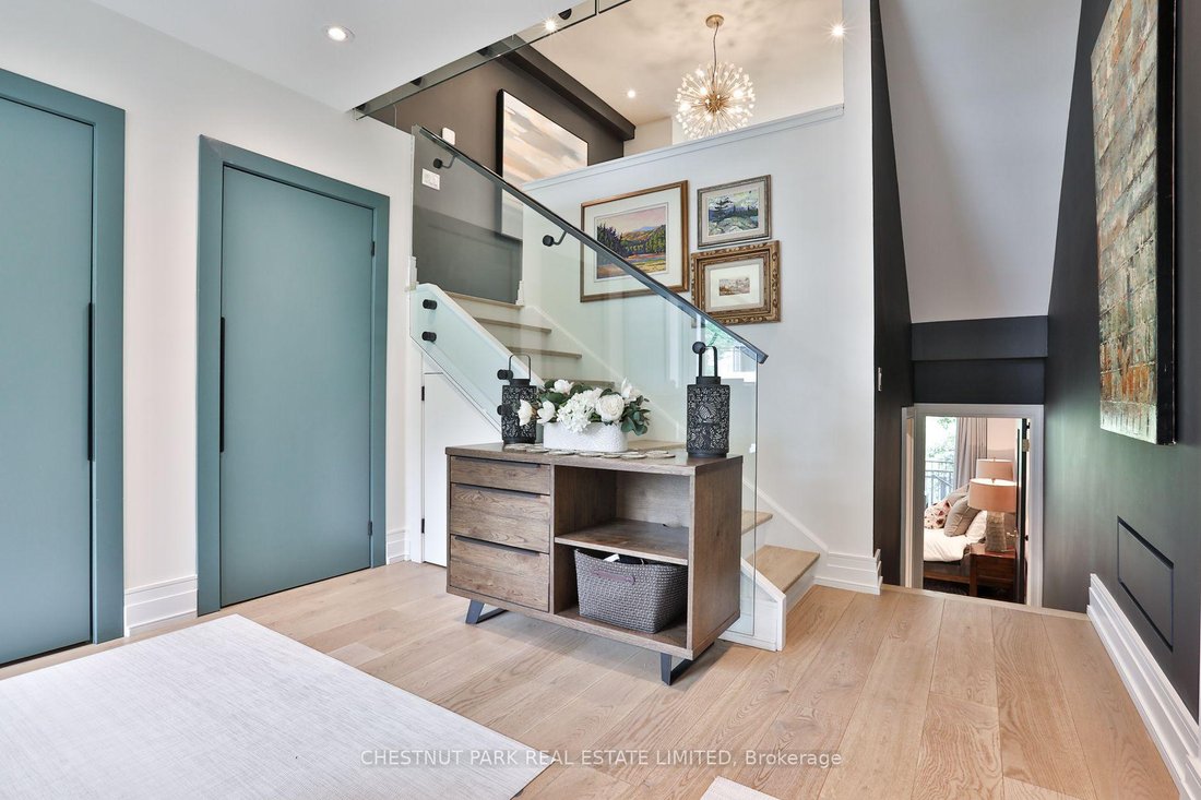 Villa in Toronto, Ontario, Canada 2 - 18850588