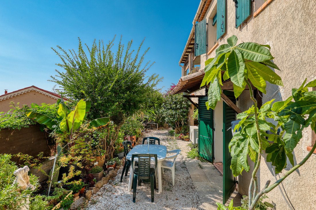 Casa a Le Lavandou, Provenza-Alpi-Costa Azzurra, Francia 2 - 18847332