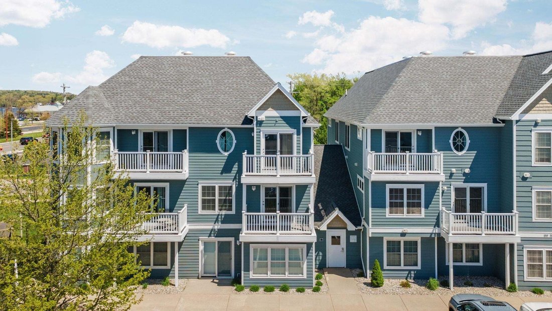 Condo in Traverse City, Michigan, United States 1 - 18851562