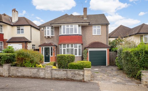 Haus in Ost Ewell, Epsom and Ewell, England 1