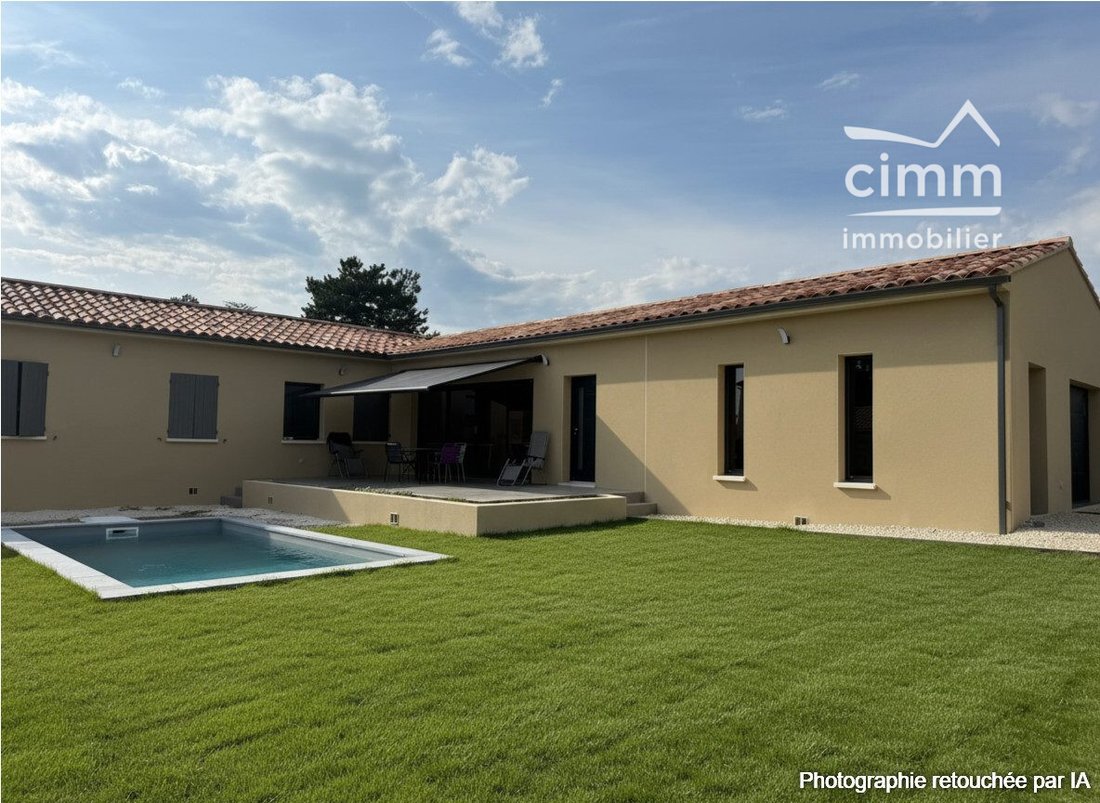 Villa in Mazan, Provence-Alpes-Côte d'Azur, France 1 - 17554214