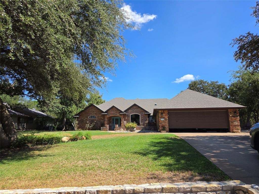 House in Granbury, Texas, United States 2 - 18846970