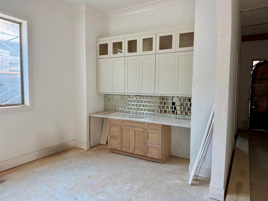 House in Houston, Texas, United States 3 - 18302070