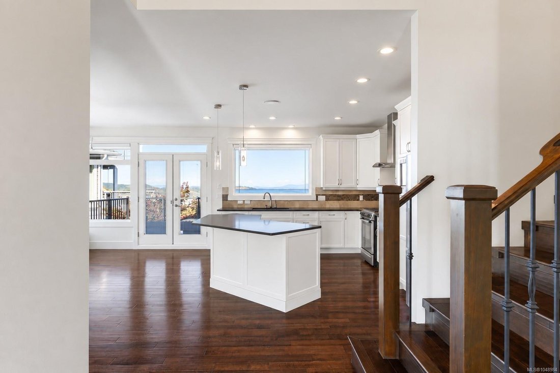 House in Victoria, British Columbia, Canada 5 - 18848992