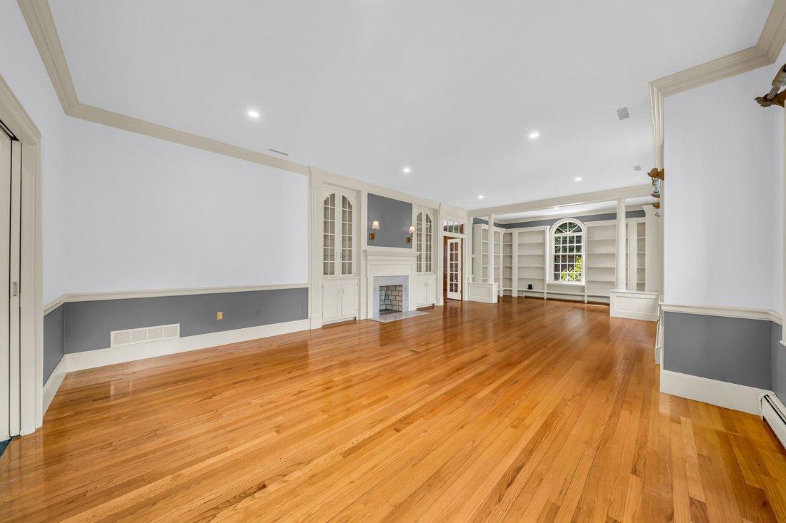 House in Chelmsford, Massachusetts, United States 2 - 18848782