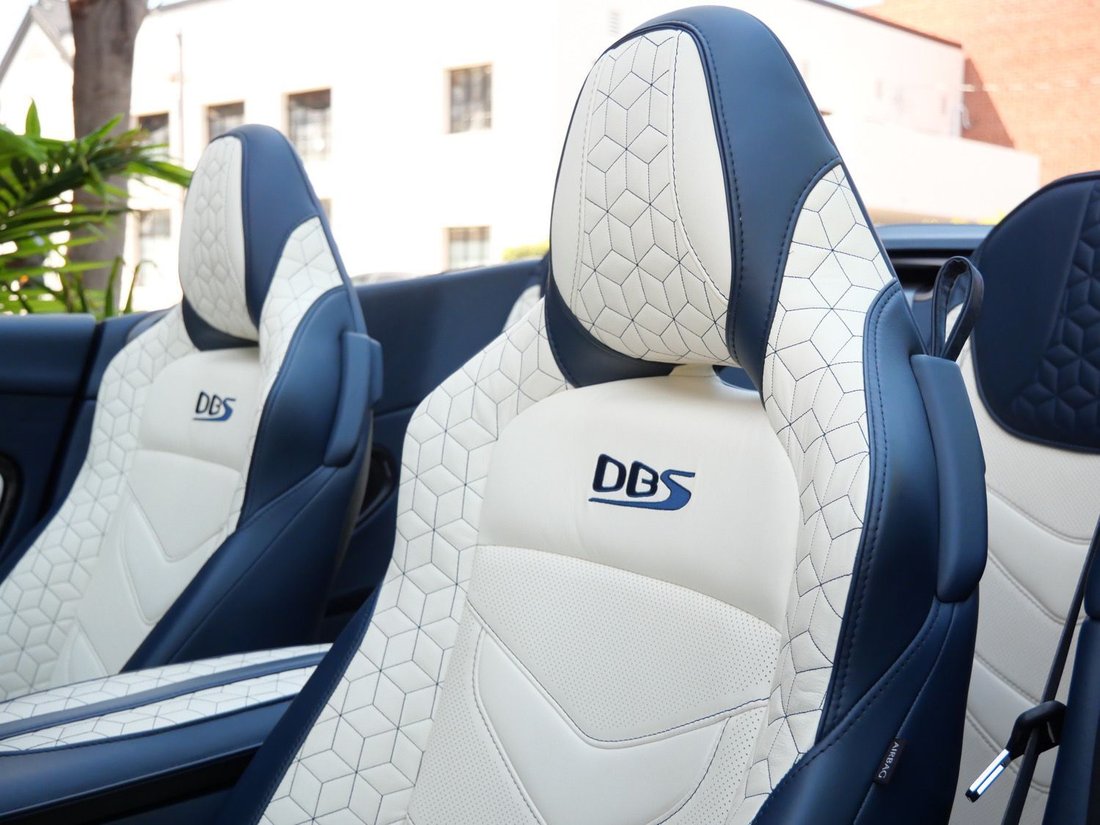 Cabriolet in Beverly Hills, CA, United States 5 - 18853507