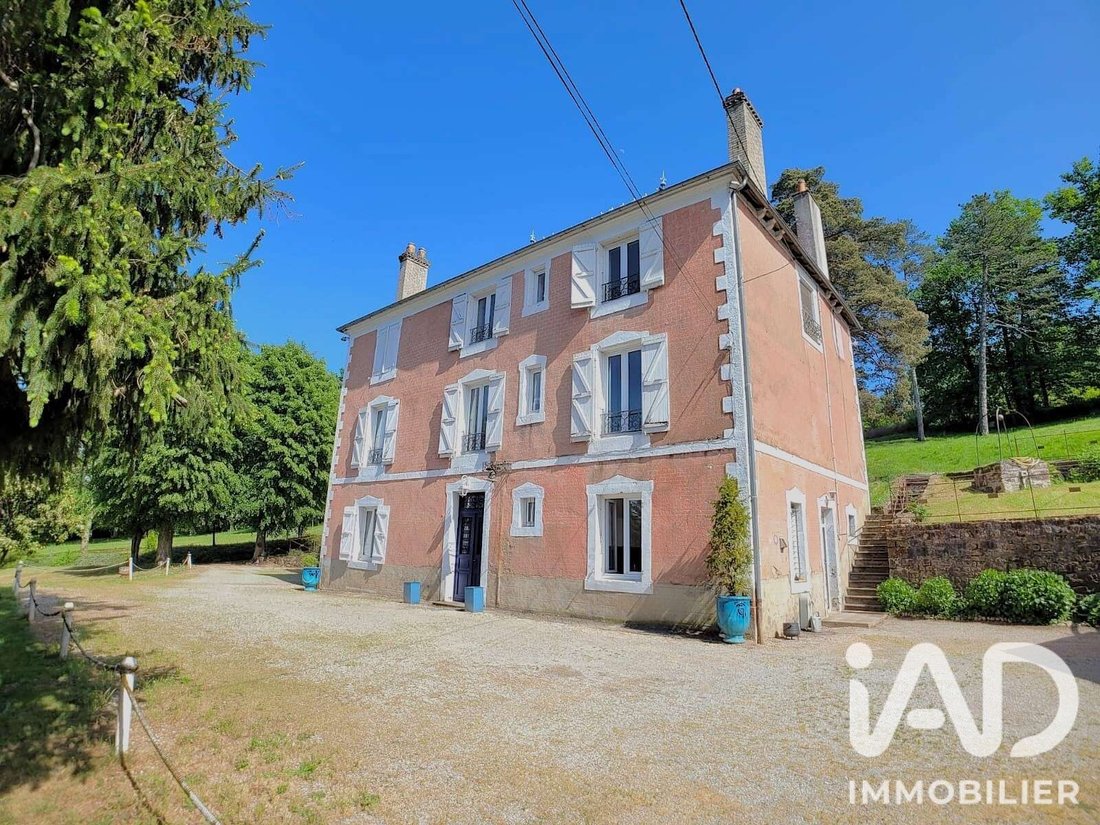 Haus in Saint-Pantaléon-de-Larche, Neu-Aquitanien, Frankreich 2 - 18047665