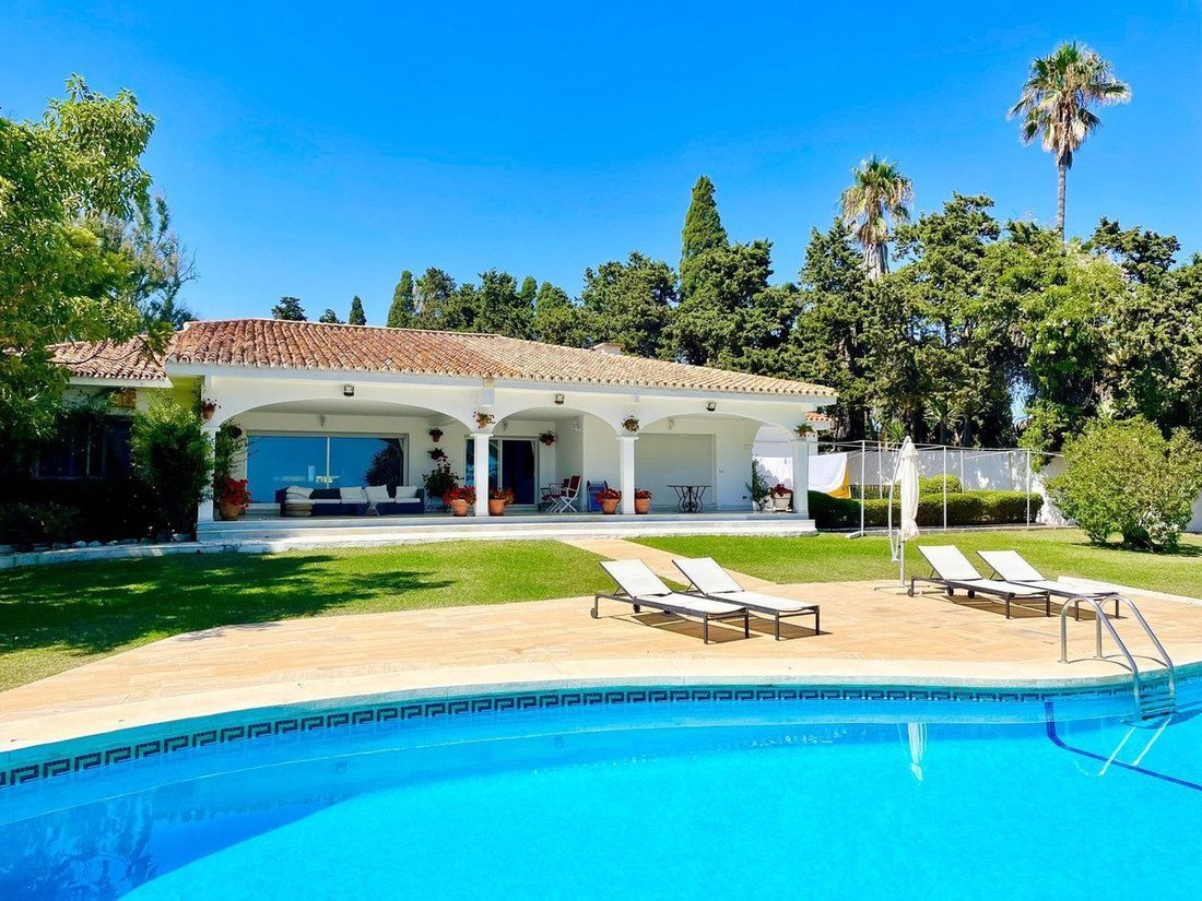 Villa in Estepona, Andalusia, Spain 1 - 18855825