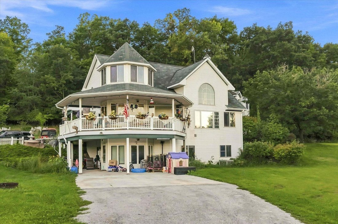 House in Cascade, Wisconsin, United States 1 - 18844757