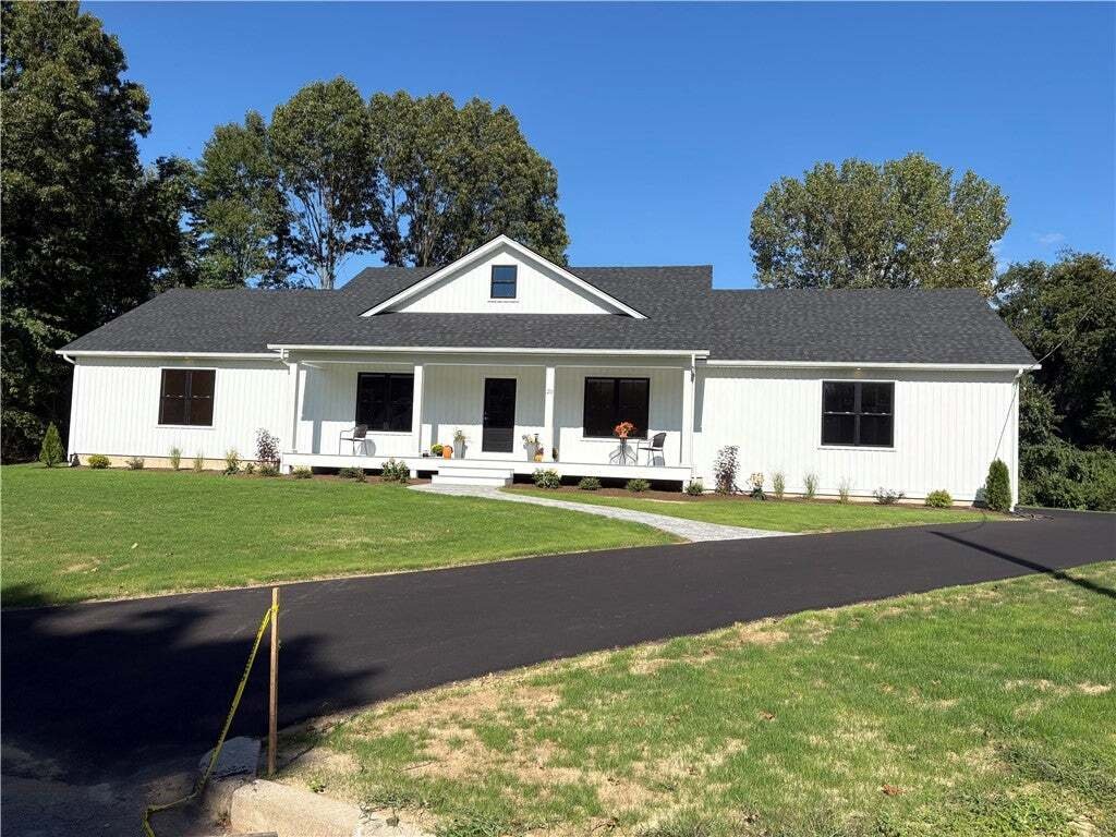 House in Cranston, Rhode Island, United States 1 - 18641718