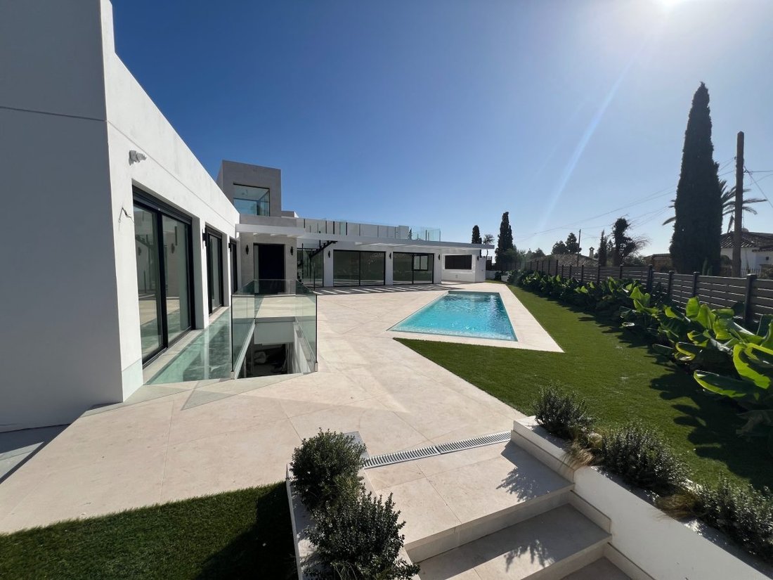 Villa en Las Lagunas de Mijas, Mijas, España 5 - 18857560