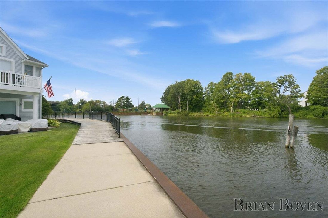 Condo in Fruitport Charter Township, Michigan, United States 5 - 18846446
