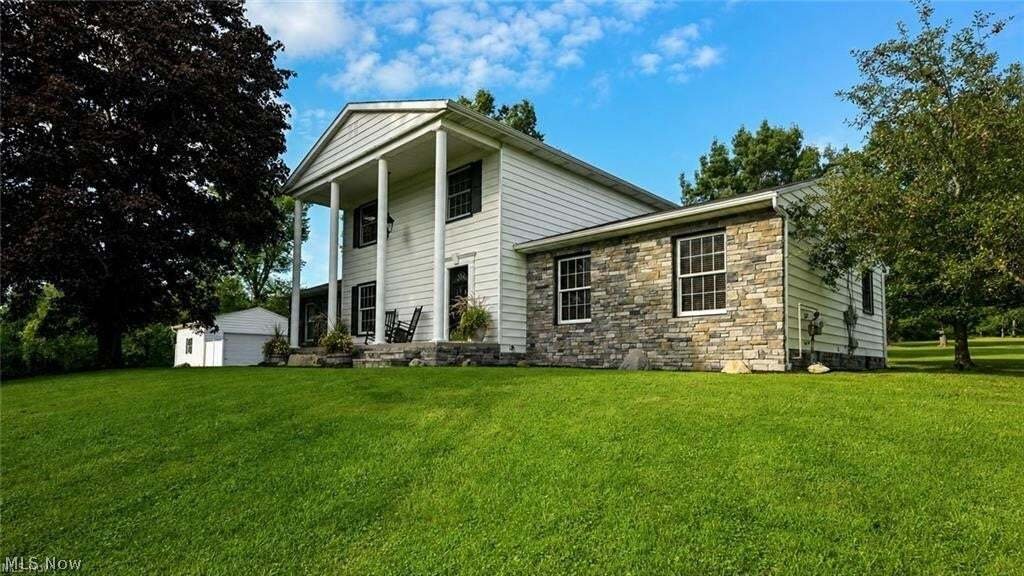 House in Akron, Ohio, United States 5 - 18849477