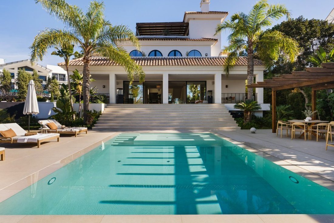 Villa in Nueva Andalucia, Marbella, Spain 1 - 18857622